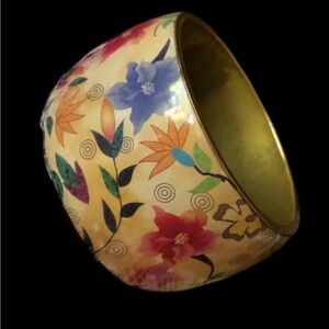 Vintage Floral Lucite Bangle Bracelet